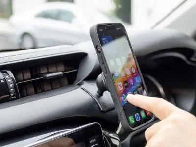 QUAD LOCK műszerfalra szerelhető telefontartó